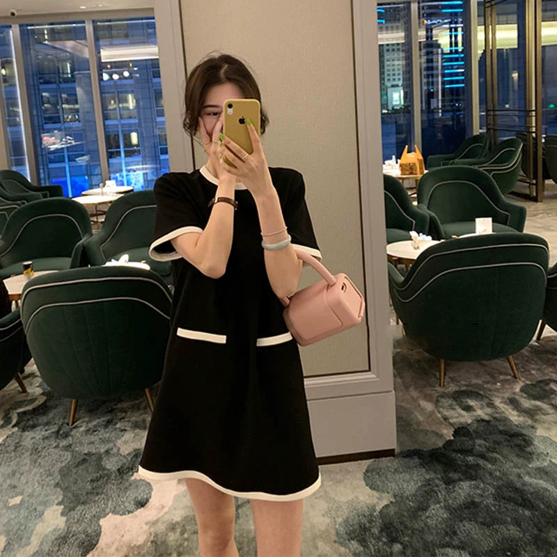 French Ice Silk Retro Hepburn Style Little Black Maternity Dress: Summer Short-Sleeved Short and Small Stature With Thin Knitting