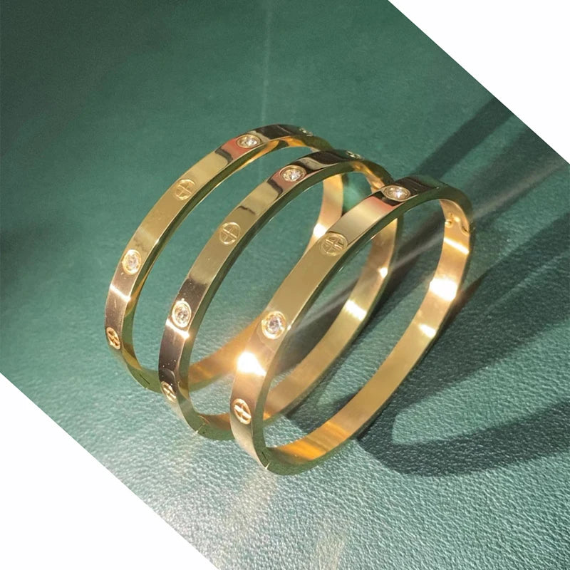 Zircon And Cross Nut Bangle
